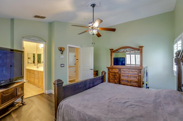 Photo 42 of 54 - 5071 Tuckerman Way, Sacramento, CA 95835
