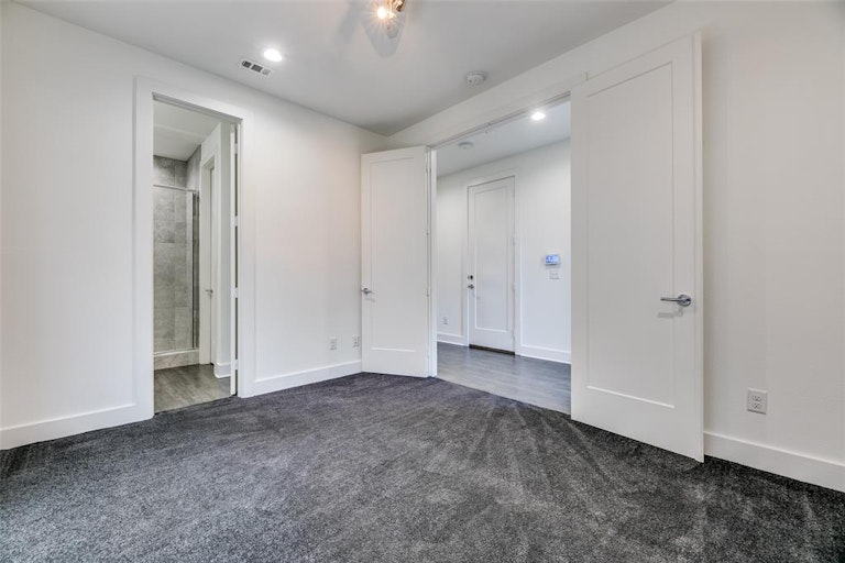 Photo 13 of 27 - 1234 Hyde Ct, Dallas, TX 75215