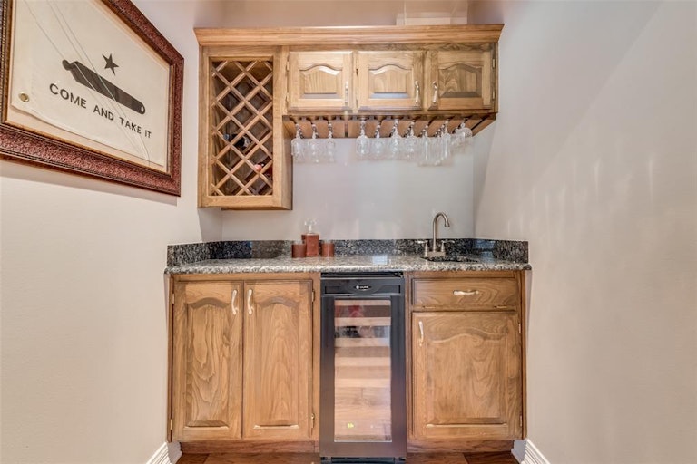 Photo 10 of 37 - 1605 Mariah Bay Cir, Rockwall, TX 75032