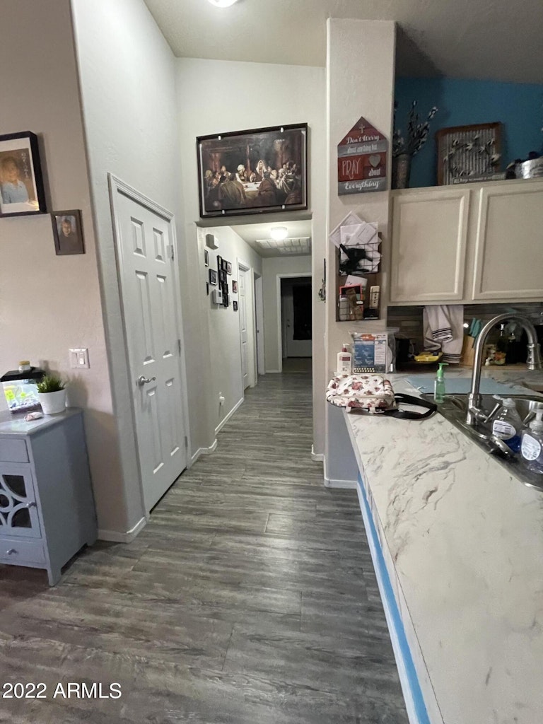 Photo 9 of 25 - 1598 S 220th Dr, Buckeye, AZ 85326
