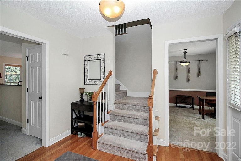 Photo 8 of 24 - 2220 Potter Downs Dr, Waxhaw, NC 28173