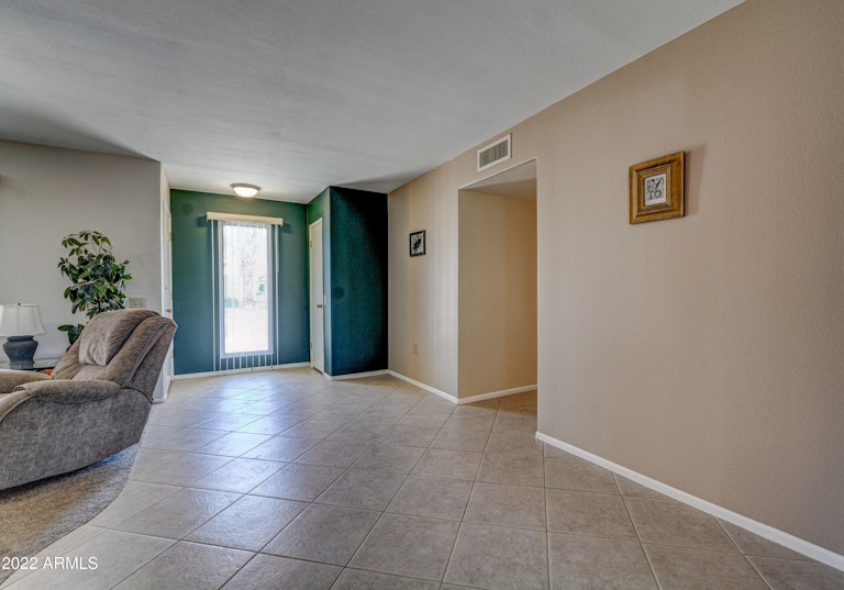Photo 10 of 32 - 13207 W Kodiak Dr, Sun City West, AZ 85375