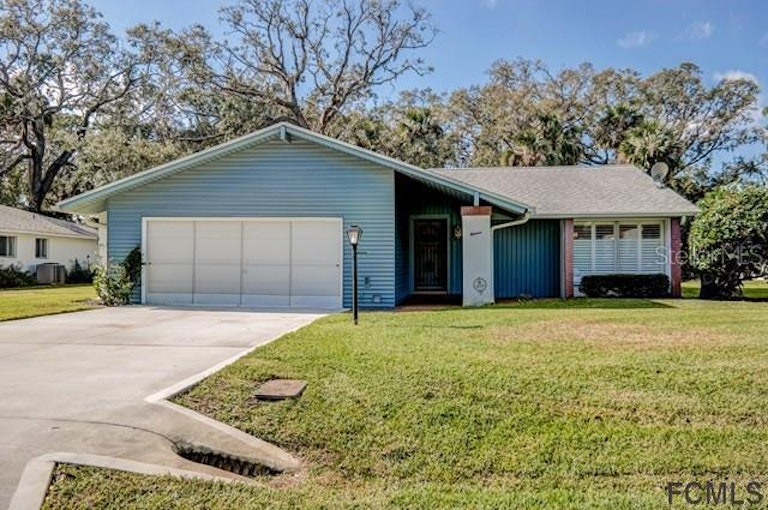 Photo 1 of 39 - 11 Crompton Pl, Palm Coast, FL 32137