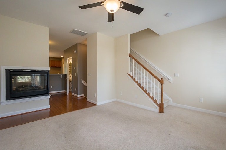 Photo 2 of 19 - 8016 Sycamore Hill Ln, Raleigh, NC 27612