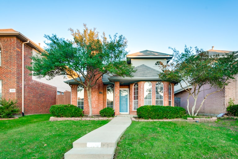 Photo 28 of 28 - 2216 Meadowstone Dr, Carrollton, TX 75006