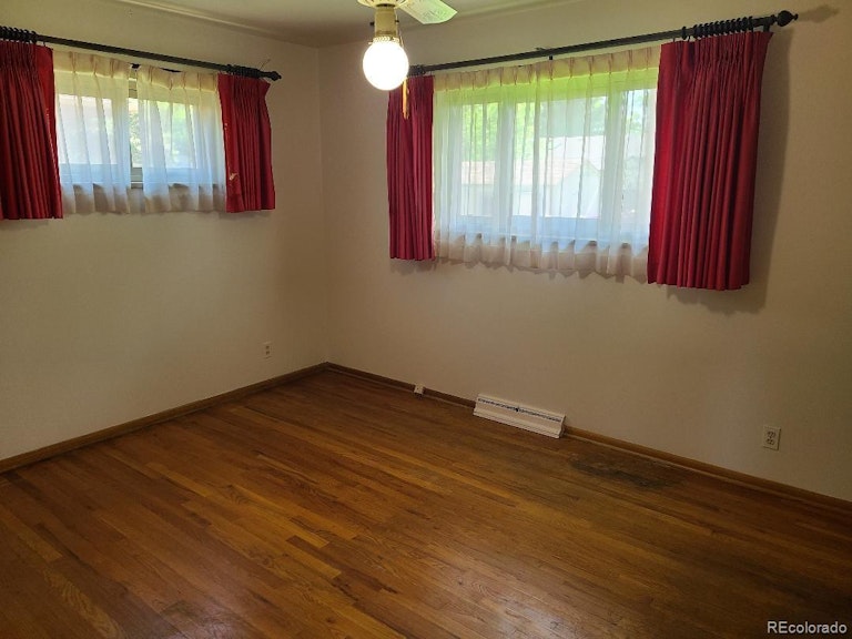 Photo 11 of 21 - 319 Quay St, Lakewood, CO 80226