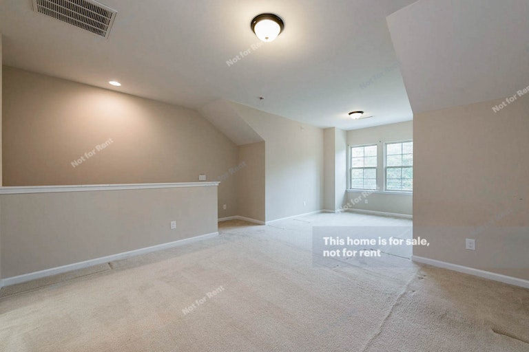 Photo 13 of 19 - 134 S Camellia St, Chapel Hill, NC 27516