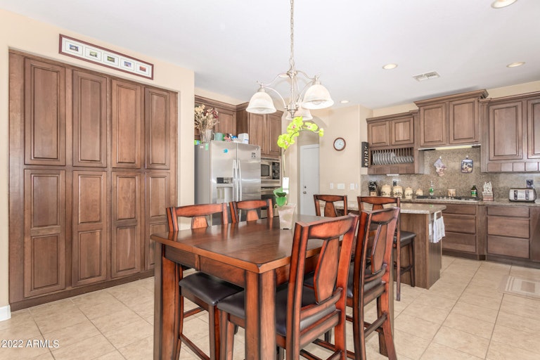 Photo 11 of 30 - 9003 S 53rd Dr, Laveen, AZ 85339