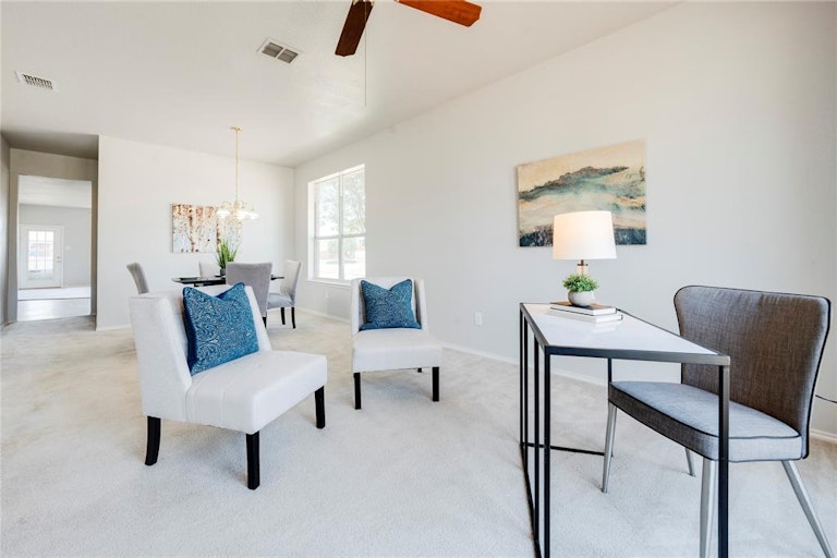Photo 5 of 25 - 9873 Sparrow Hawk Ln, Fort Worth, TX 76108