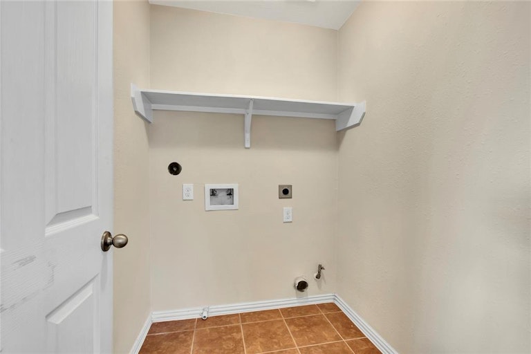 Photo 26 of 28 - 8302 Quest Ct, Rosharon, TX 77583