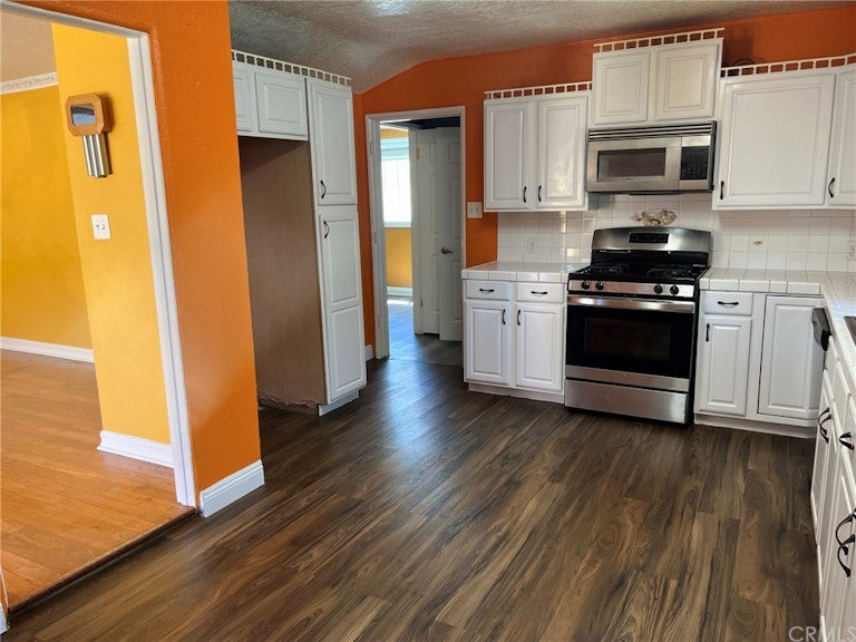 Photo 37 of 43 - 13944 Hartland St, Van Nuys, CA 91405