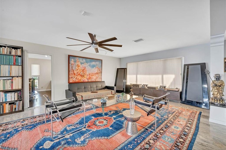 Photo 13 of 45 - 449 S Shore Dr, Osprey, FL 34229