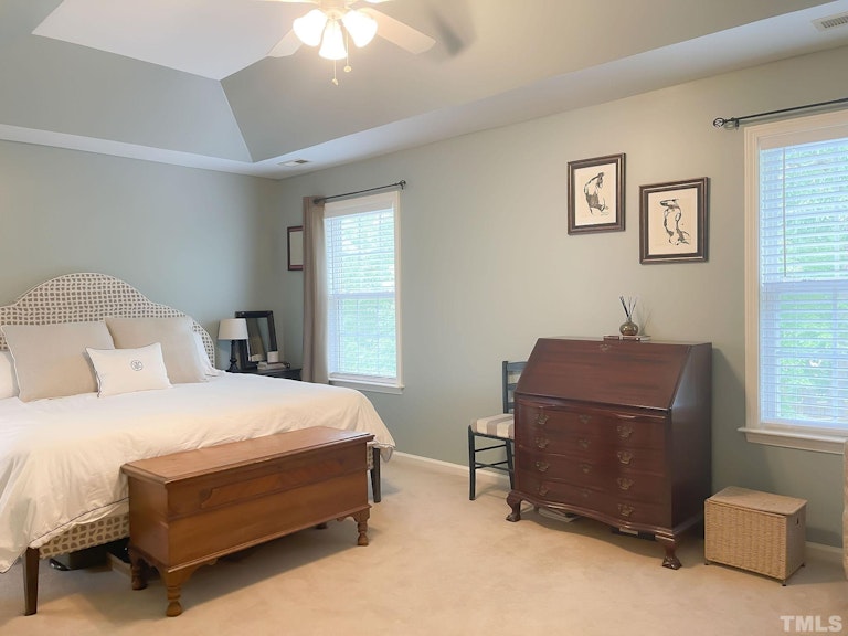 Photo 10 of 21 - 2408 Summit Dr, Hillsborough, NC 27278