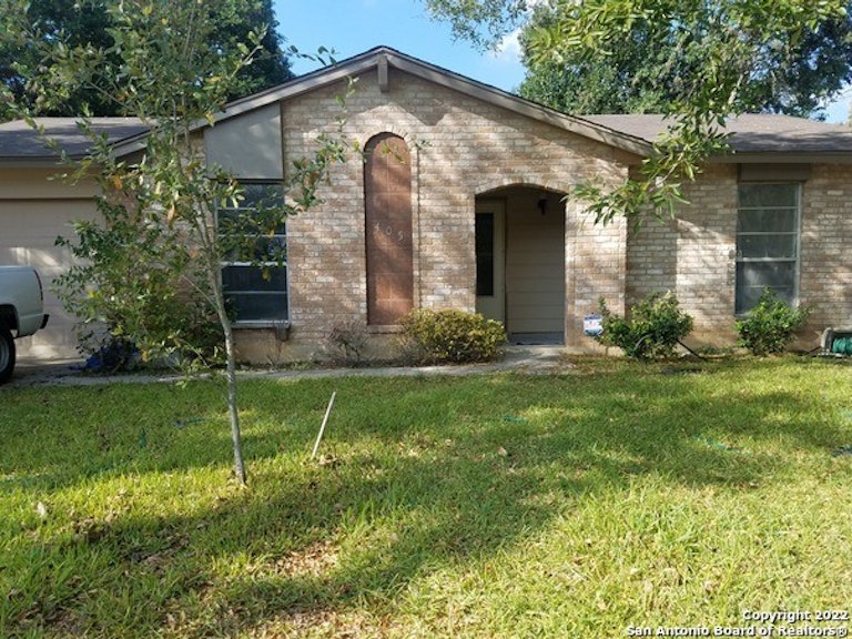Photo 1 of 13 - 405 Judith Ann Dr, Schertz, TX 78154