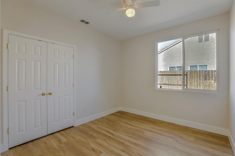 Photo 17 of 39 - 1175 Bronco Dr, Plumas Lake, CA 95961