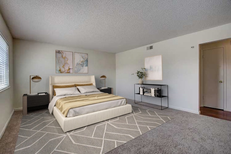 Photo 3 of 22 - 4525 Palm Ave #1, Sacramento, CA 95842