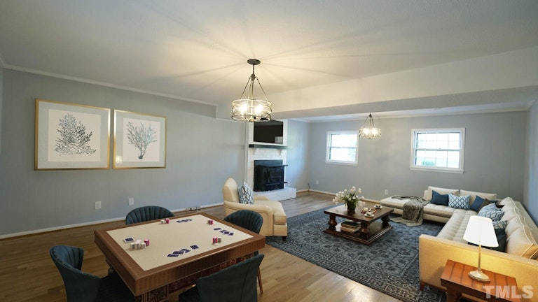 Photo 25 of 37 - 1308 Manovill Pl, Raleigh, NC 27609