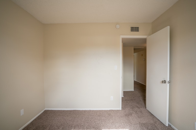 Photo 16 of 26 - 10612 N 47th Dr, Glendale, AZ 85304
