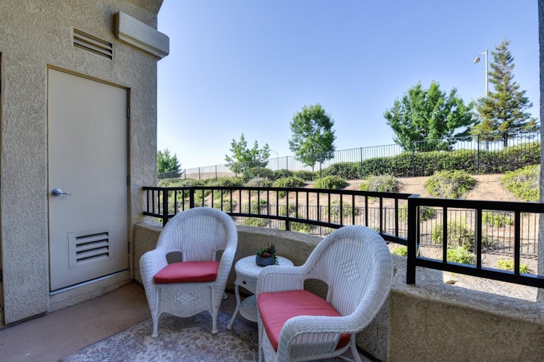 Photo 29 of 40 - 1000 Moon Cir #1026, Folsom, CA 95630