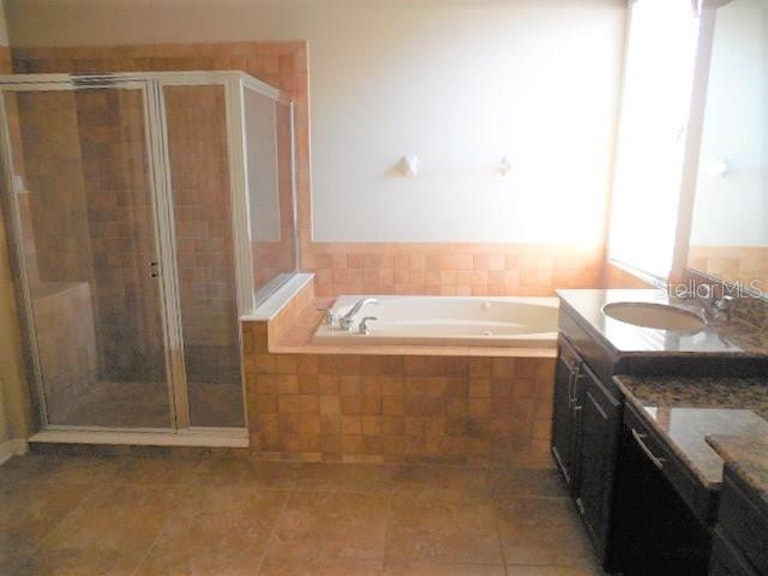 Photo 10 of 25 - 8748 Handel Loop, Land O Lakes, FL 34637