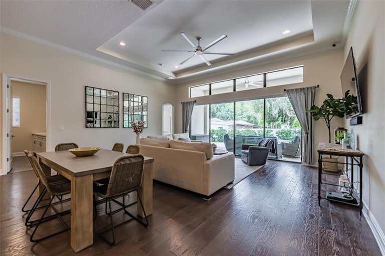 Photo 12 of 57 - 16532 Ballyshannon Dr, Tampa, FL 33624