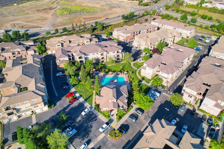 Photo 33 of 40 - 1000 Moon Cir #1026, Folsom, CA 95630