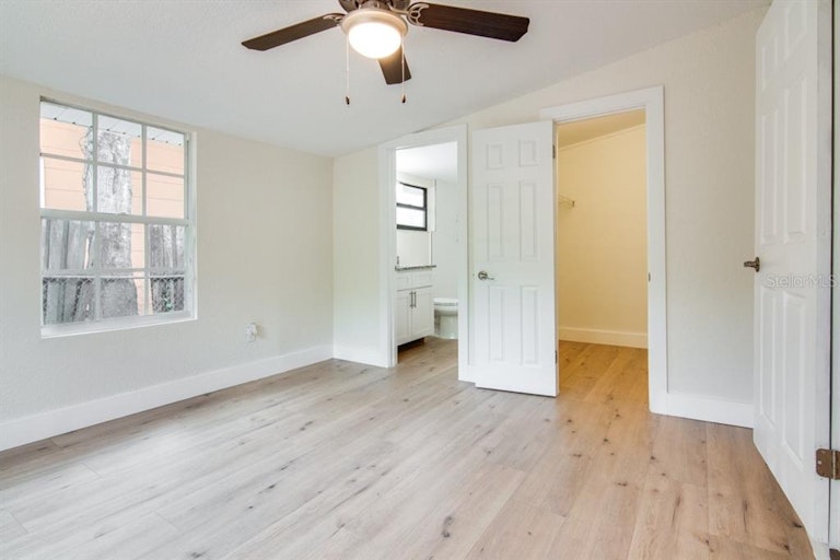 Photo 17 of 31 - 1580 Tioga Ave, Clearwater, FL 33756