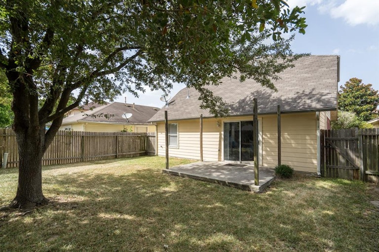 Photo 16 of 19 - 11927 Rolling Stream Dr, Tomball, TX 77375