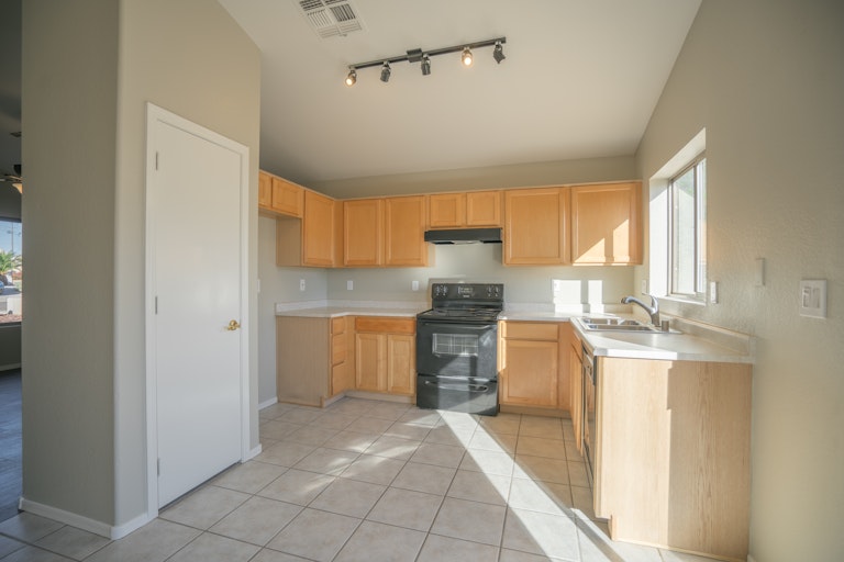 Photo 3 of 21 - 11181 W Las Palmaritas Dr, Peoria, AZ 85345