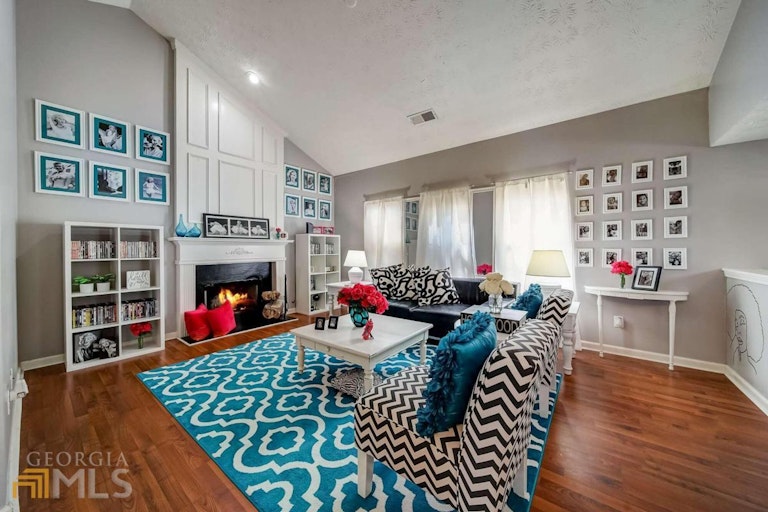 Photo 11 of 36 - 6784 Chestwood Ln, Austell, GA 30168