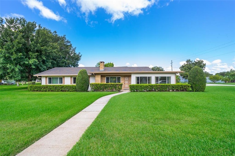 Photo 1 of 38 - 304 Kentucky Ave, Saint Cloud, FL 34769
