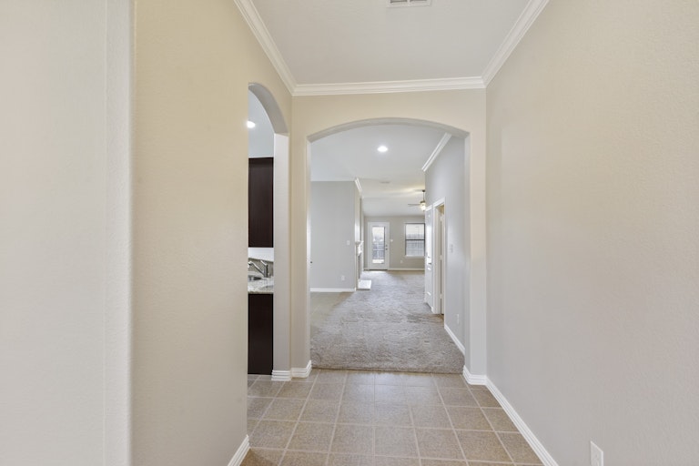 Photo 6 of 26 - 14313 Mariposa Lily Ln, Haslet, TX 76052