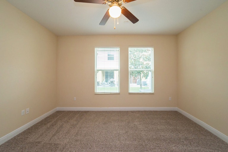 Photo 9 of 13 - 14242 Oasis Cove Blvd, Windermere, FL 34786