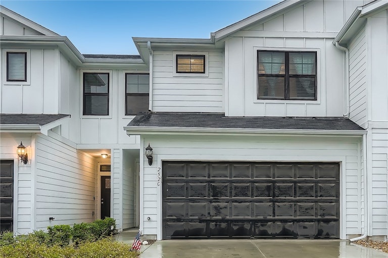 Photo 2 of 30 - 252 Fieldwood Dr Unit C, Buda, TX 78610