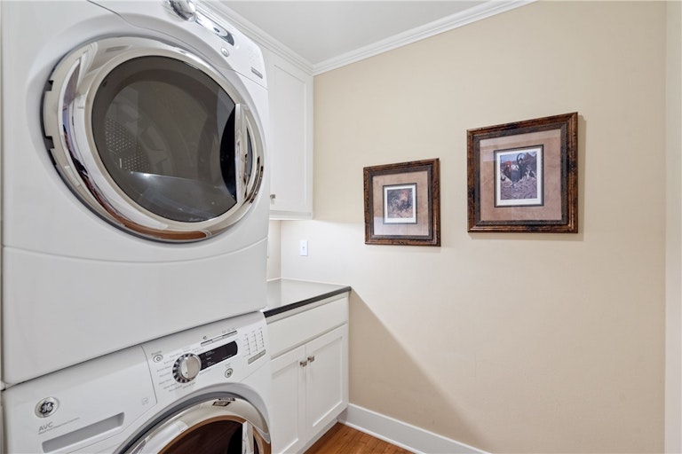 Photo 31 of 39 - 2901 Clearview Dr, Austin, TX 78703