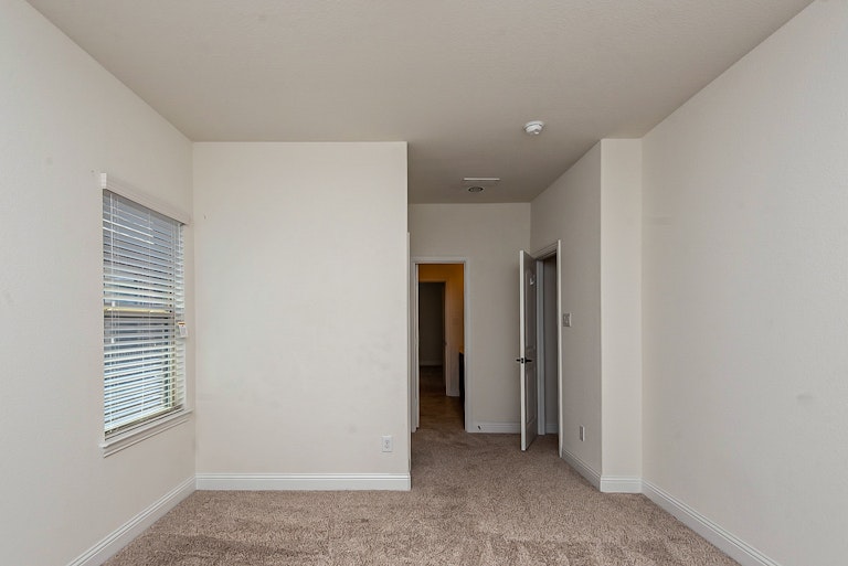 Photo 24 of 27 - 5220 Soren St, Irving, TX 75038