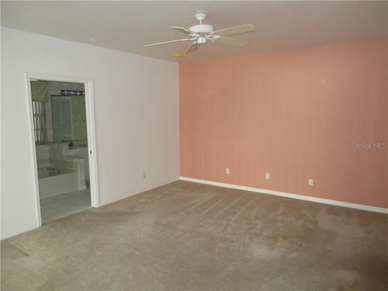 Photo 12 of 25 - 1448 Turnberry Dr, Venice, FL 34292