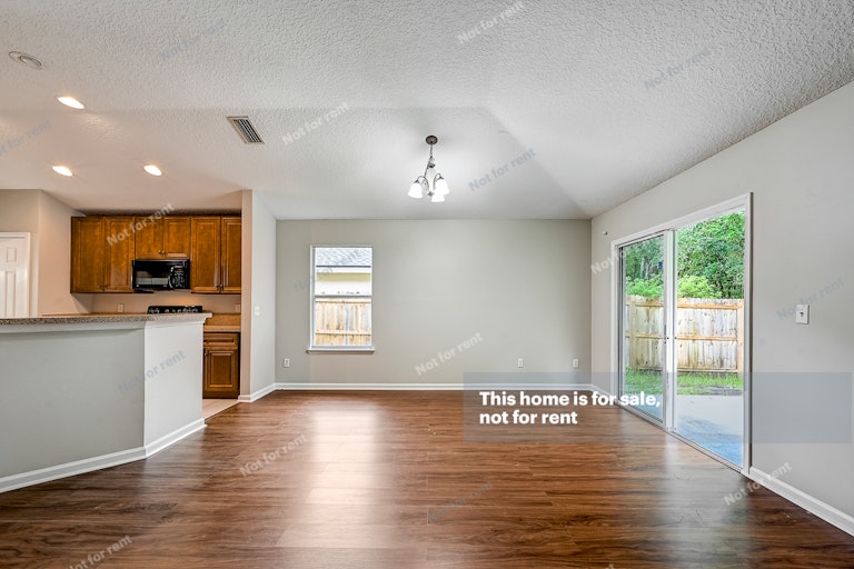 Photo 19 of 33 - 1088 Beckingham Dr, Saint Augustine, FL 32092