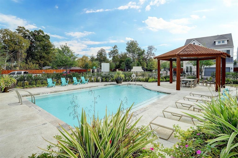 Photo 23 of 24 - 1729 Leilani Dr, Houston, TX 77055