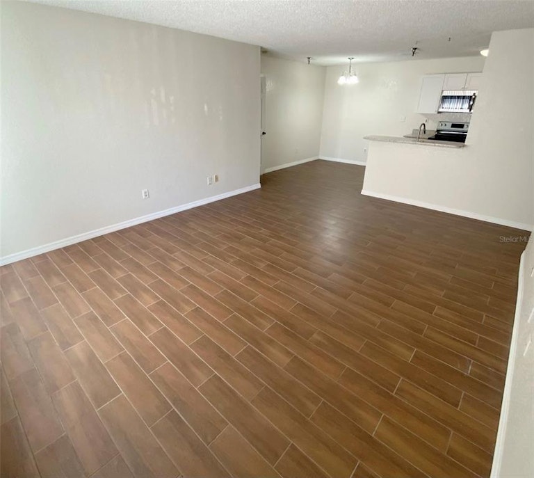 Photo 5 of 28 - 10263 Gandy Blvd N #2001, Saint Petersburg, FL 33702