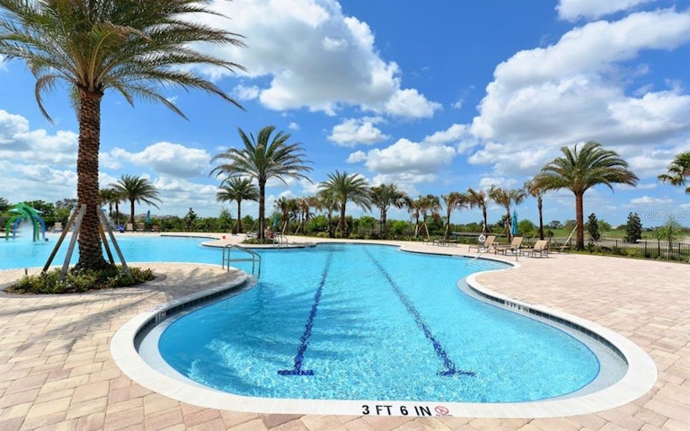 Photo 35 of 45 - 14910 Castle Park Ter, Lakewood Ranch, FL 34202