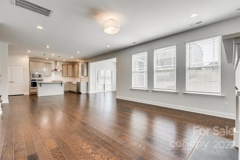 Photo 8 of 48 - 5009 Millbridge Pkwy, Waxhaw, NC 28173