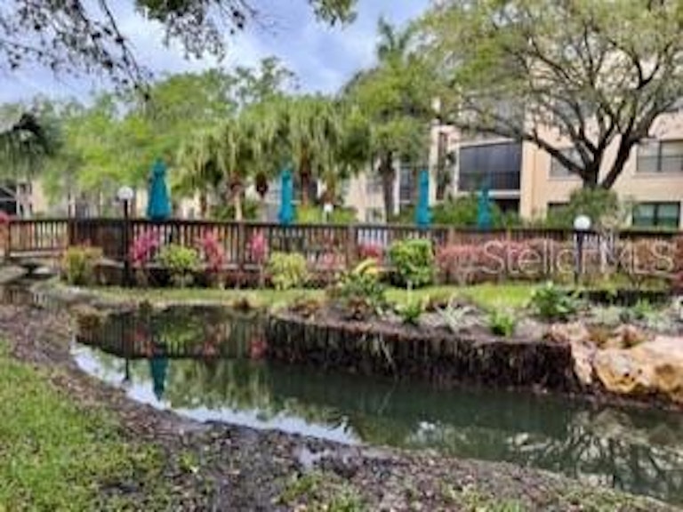 Photo 30 of 40 - 635 30th Ave W Unit F306, Bradenton, FL 34205
