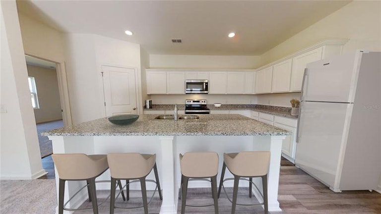 Photo 3 of 5 - 2221 Harris Hawk Ave, Ruskin, FL 33570