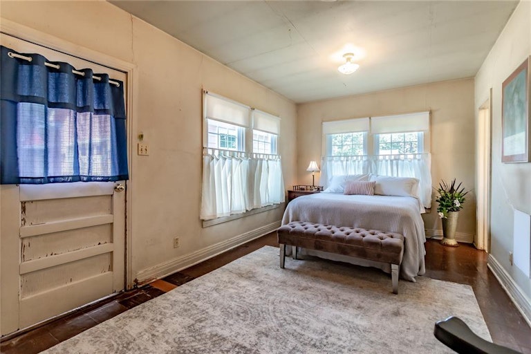Photo 10 of 27 - 603 Coyle St, Garland, TX 75040
