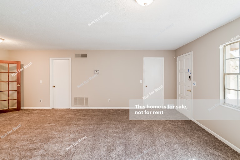 Photo 11 of 25 - 8415 Frost St N, Jacksonville, FL 32221