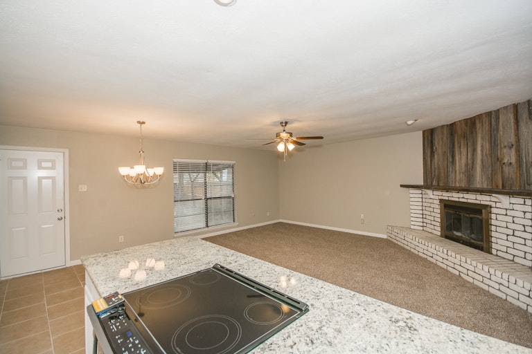 Photo 8 of 20 - 5424 Baker Dr, The Colony, TX 75056