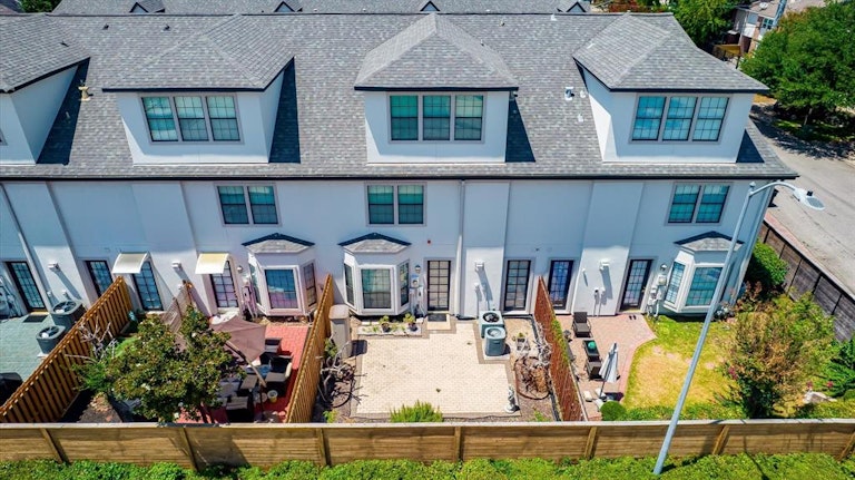 Photo 42 of 47 - 2828 Bering Dr, Houston, TX 77057