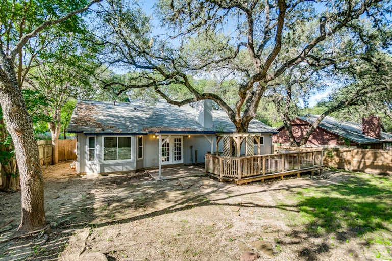 Photo 5 of 22 - 8374 Timber Cabin, San Antonio, TX 78250