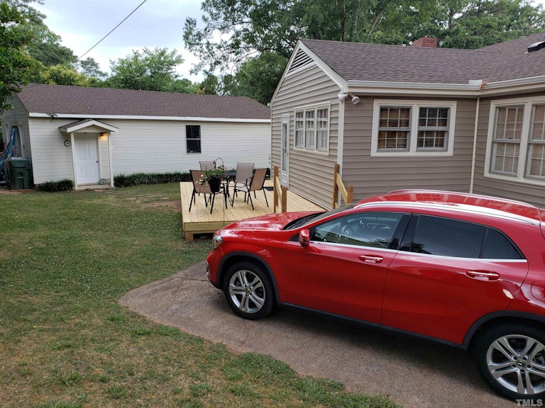 Photo 1 of 20 - 822 Union St, Cary, NC 27511